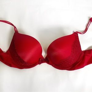 Victoria’s Secret Very Sexy Push Up Red Bra Lace